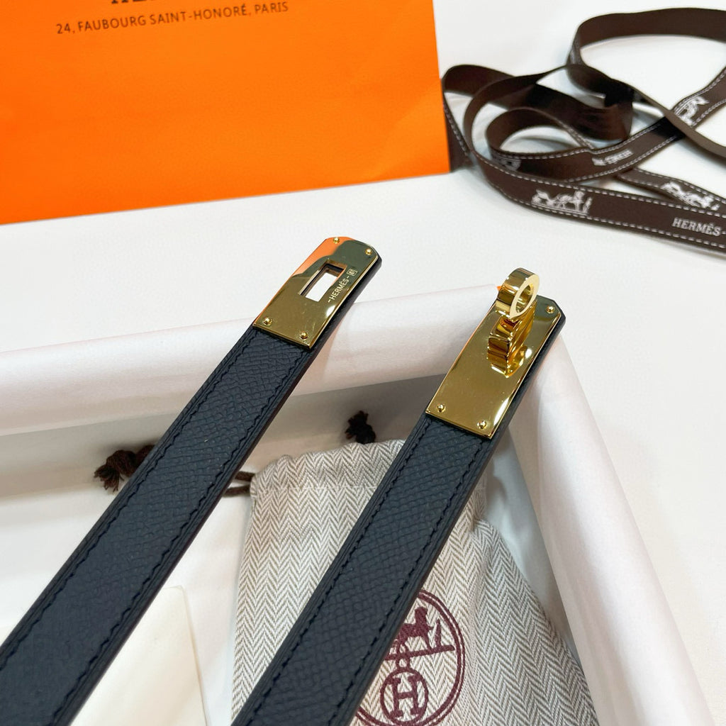 Slim Leather Waist Belt – Adjustable Fit