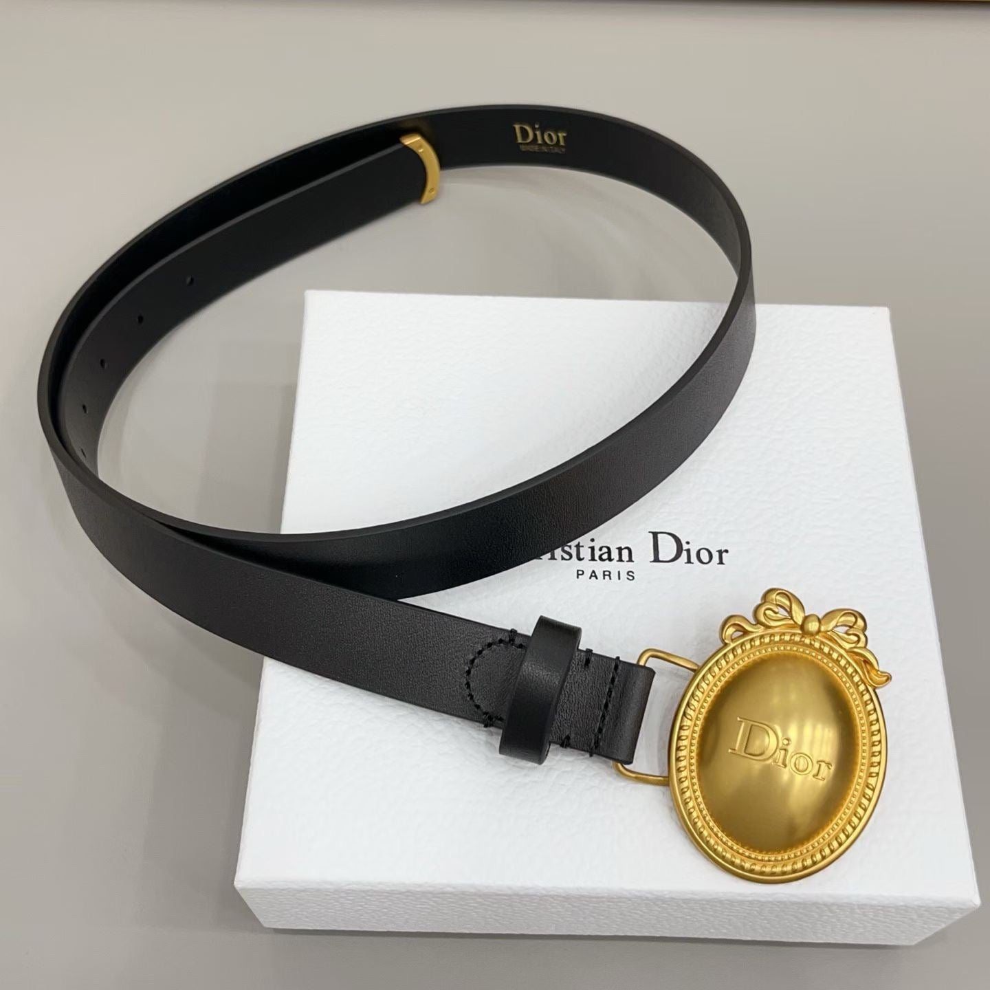 Médaillon Oval Buckle Belt — 25 mm