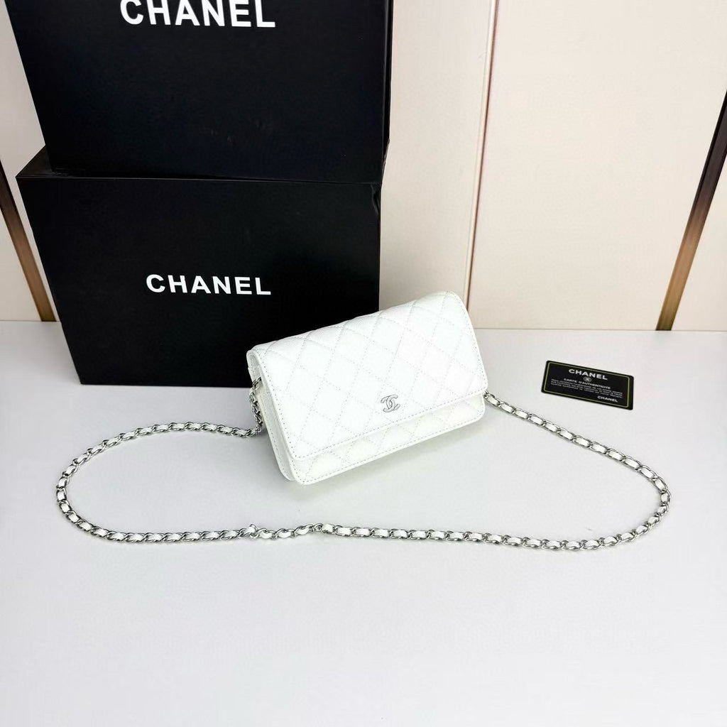 C woc Chain Wallet Bag