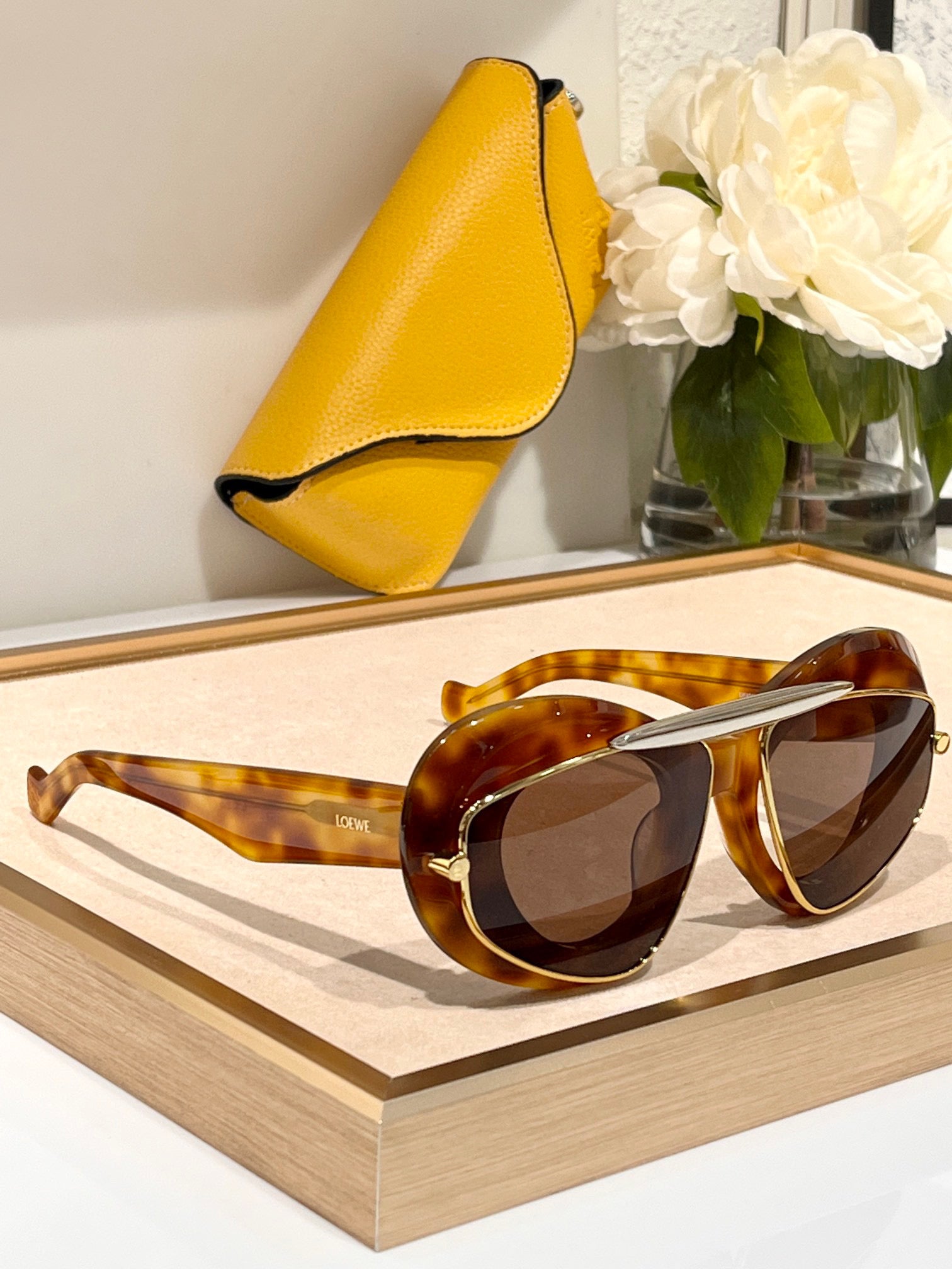 Timeless Elegance Meets Modern Sophistication: Cateye Sunglasses