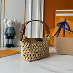 Hills Pochette — Hand-Woven Raffia Clutch Bag