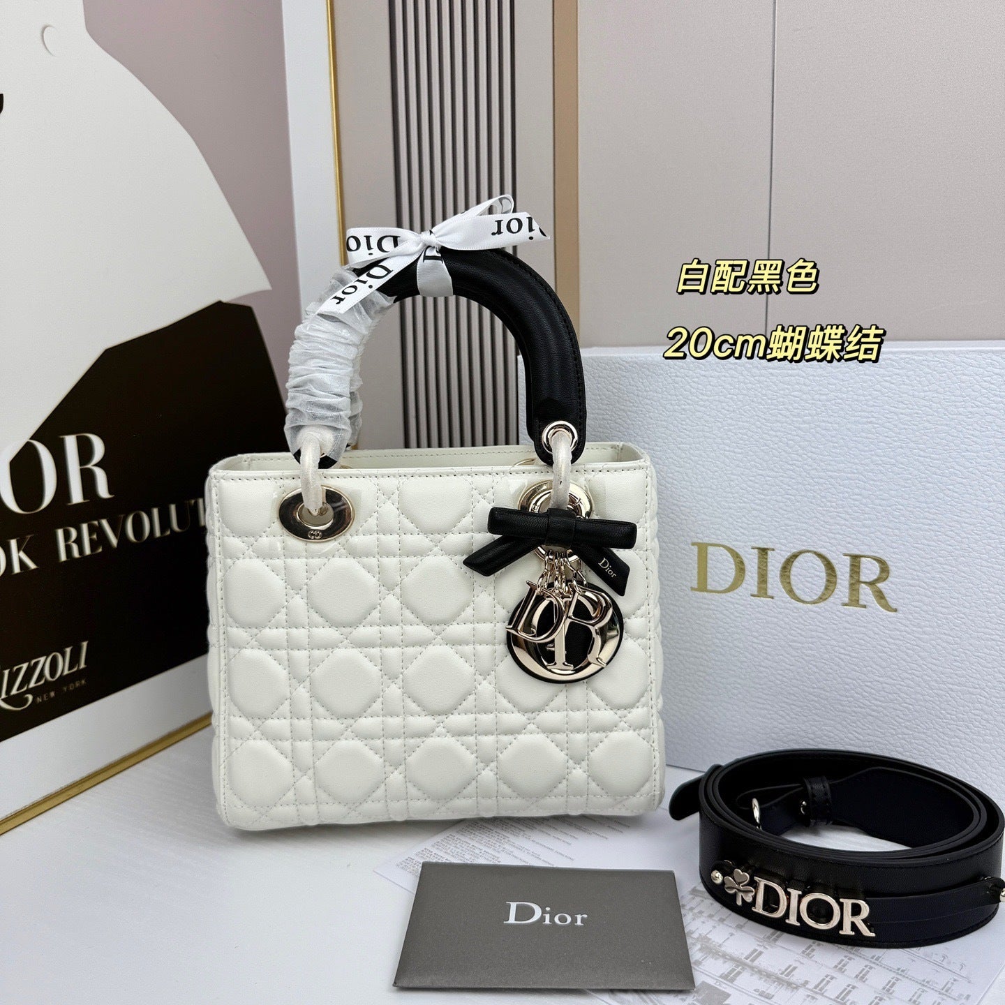 Classic Lady Bow Top-Handle Bag 26ss