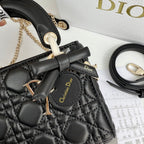 Classic Lady Bow Top-Handle Bag 26ss