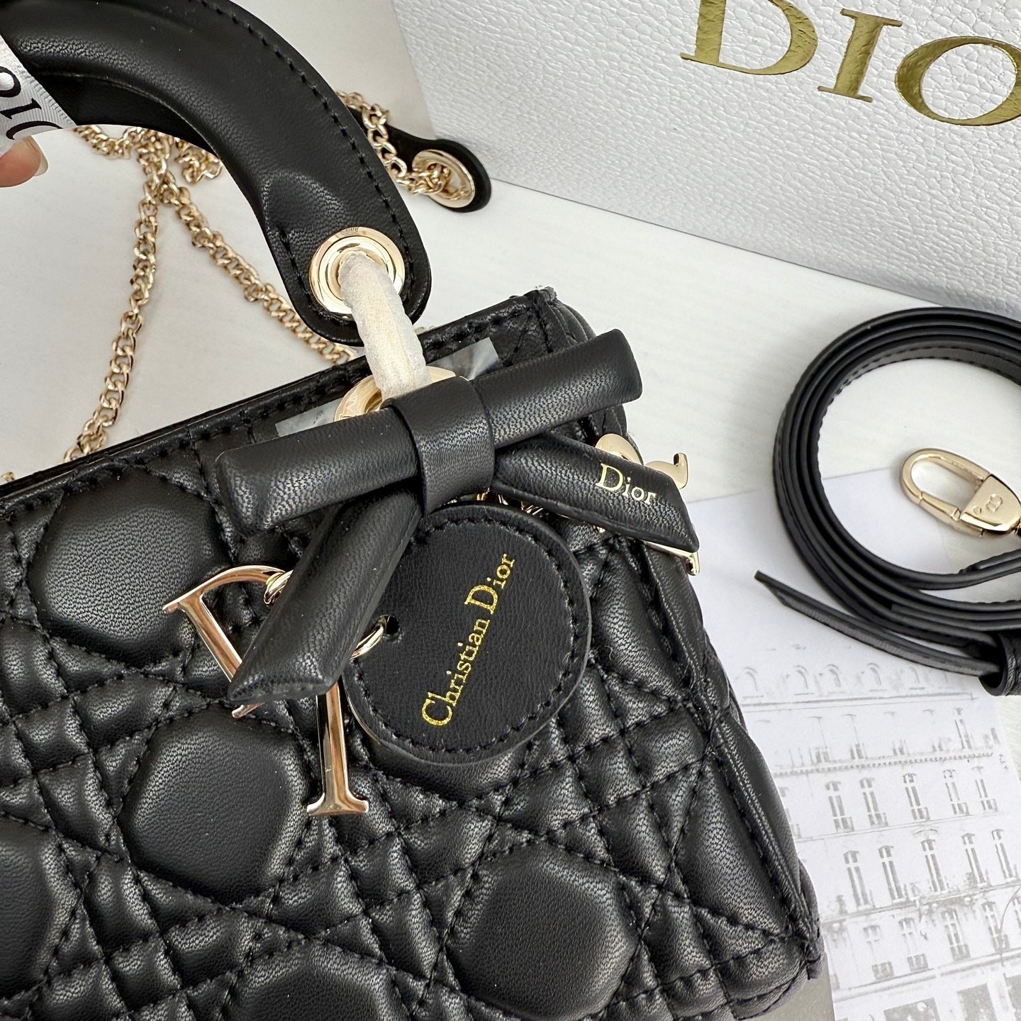 Classic Lady Bow Top-Handle Bag 26ss