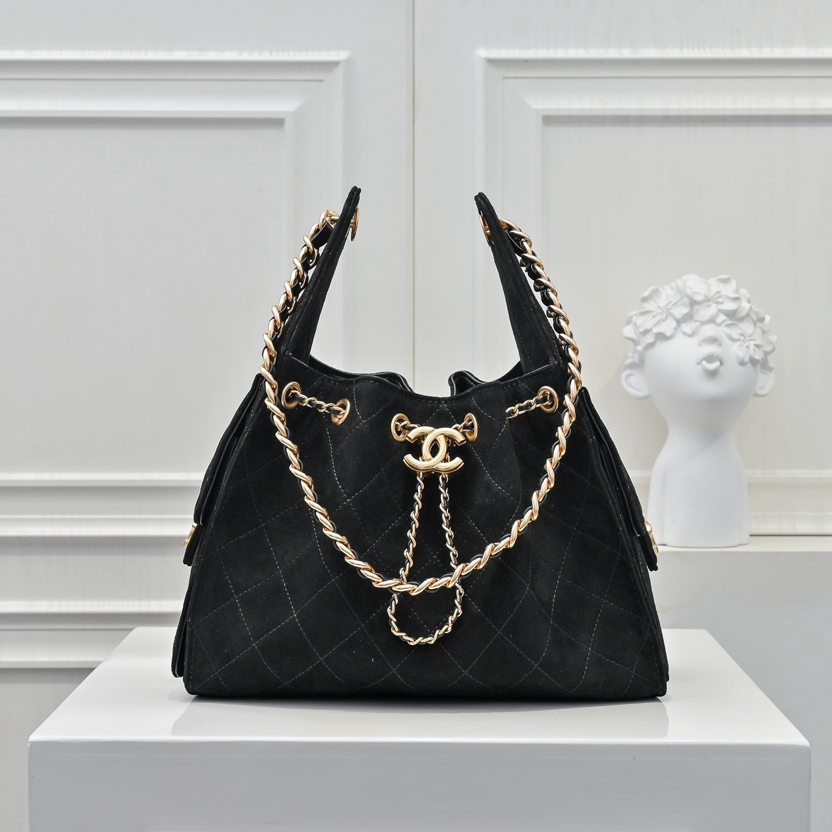 Quilted Hobo Bucket Bag — Vintage Black &amp; Gold
