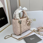 Classic Lady Bow Top-Handle Bag 26ss