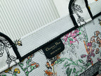 D Book Tote ( WHITE FLORAL)