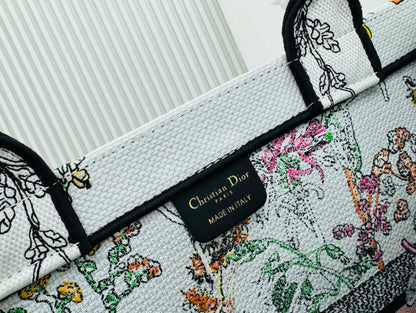 D!or Book Tote ( WHITE FLORAL)