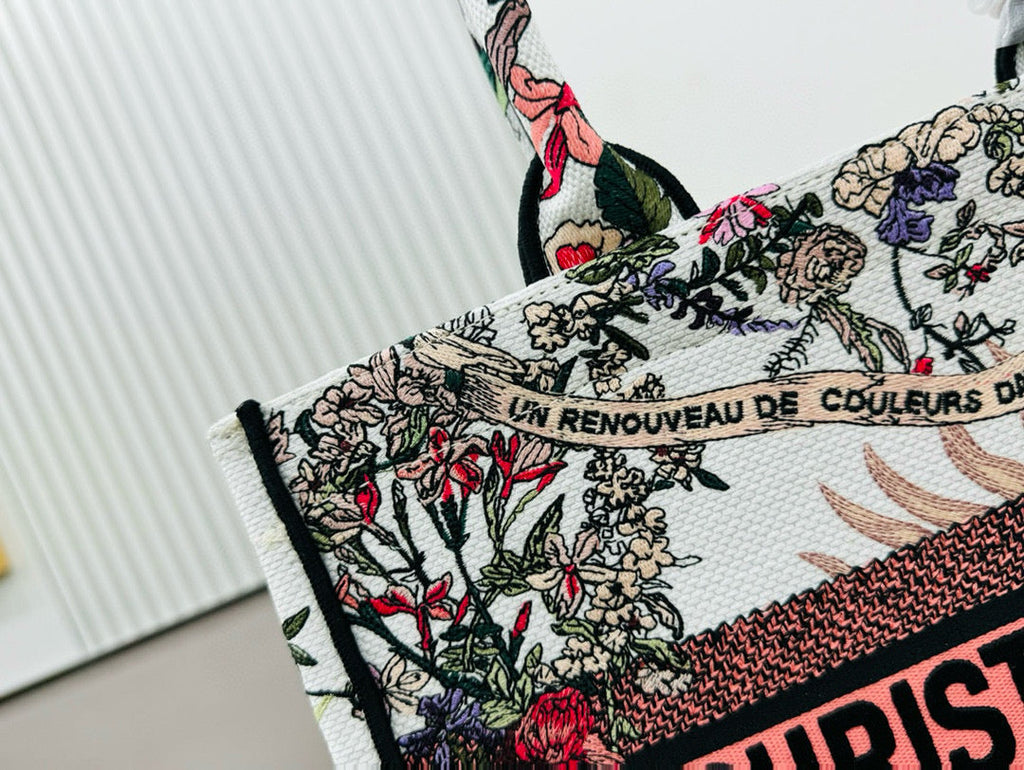 D Book Tote ( WHITE SUN)