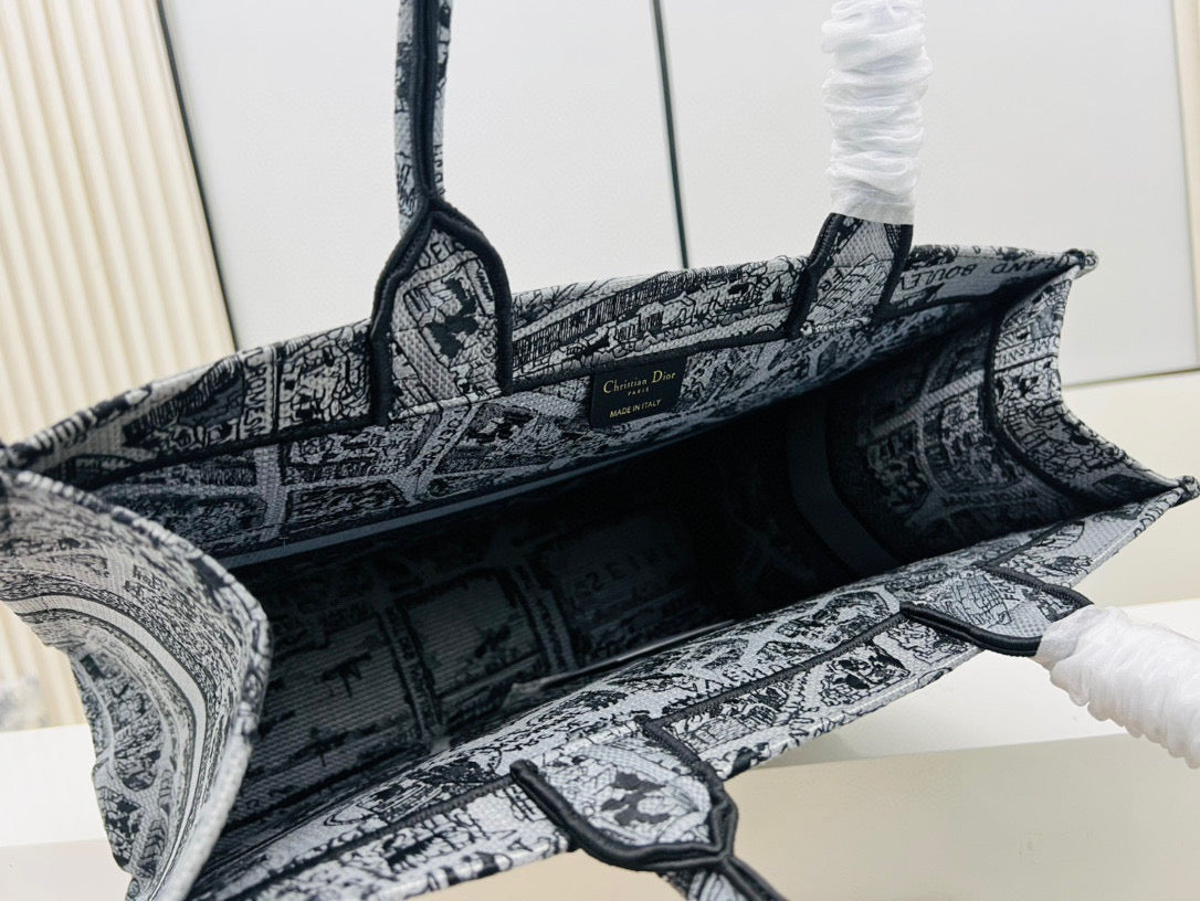 D Book Tote (MAP TOTE )