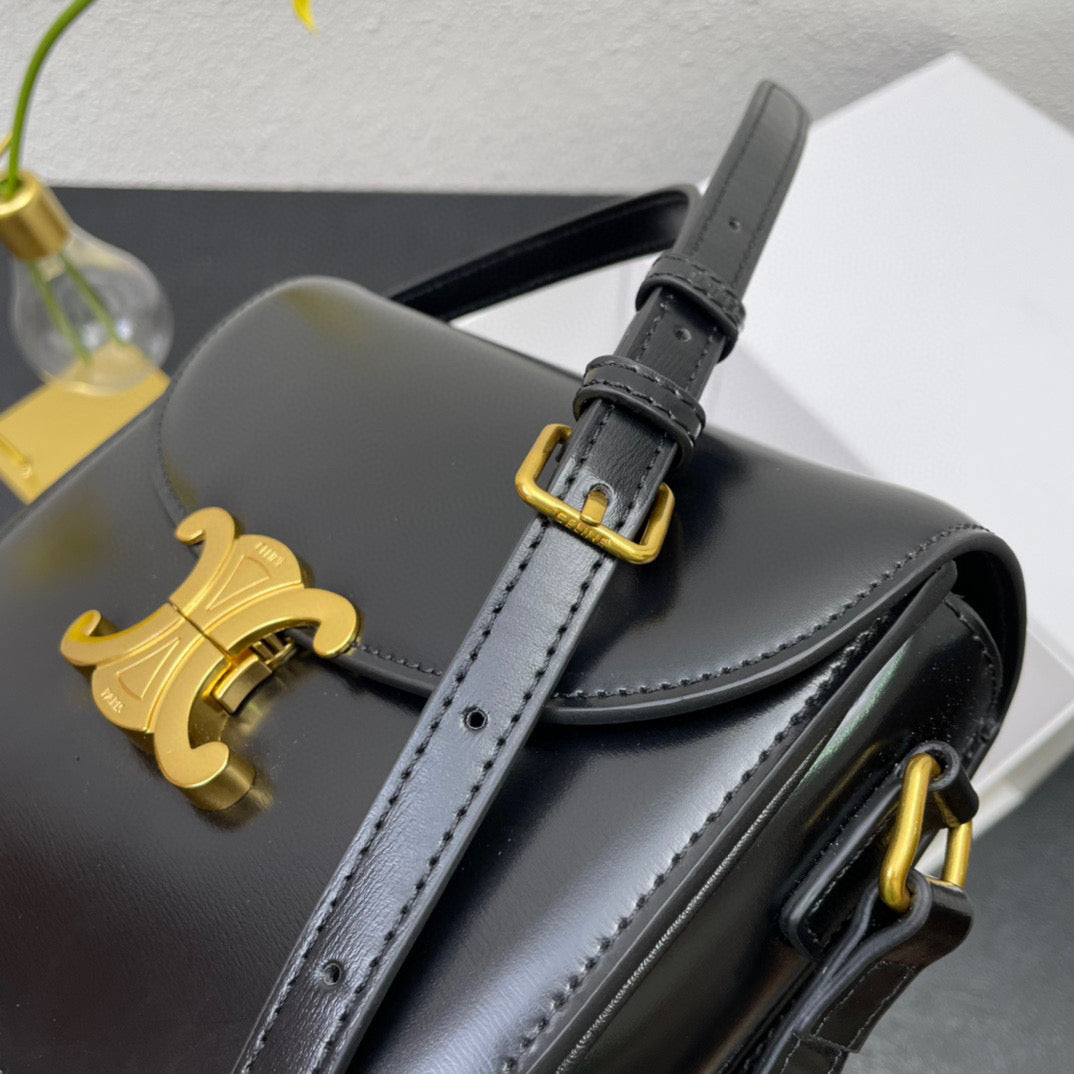 Arc de Triomphe Saddle Bag