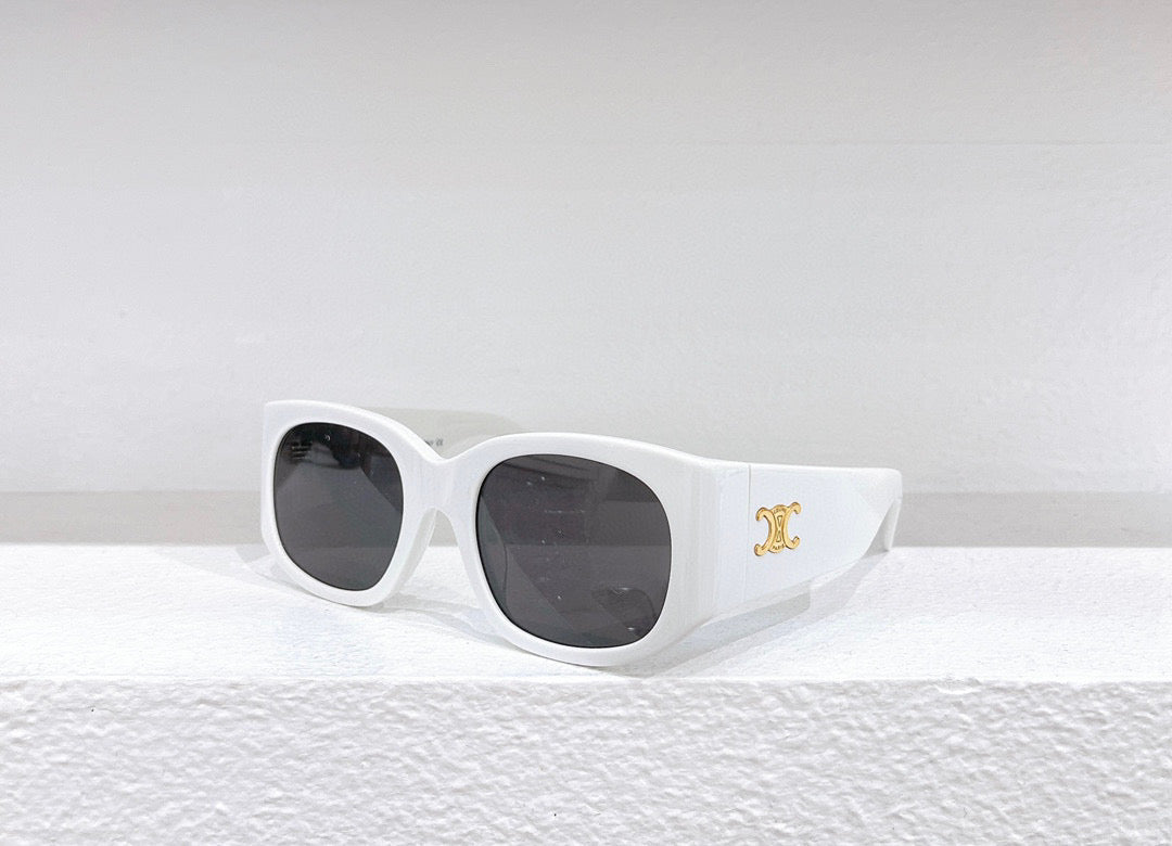 Timeless Elegance with TRIOMPHE XL 01 Sunglasses