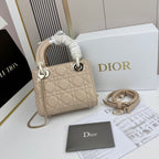 Classic Lady Bow Top-Handle Bag 26ss