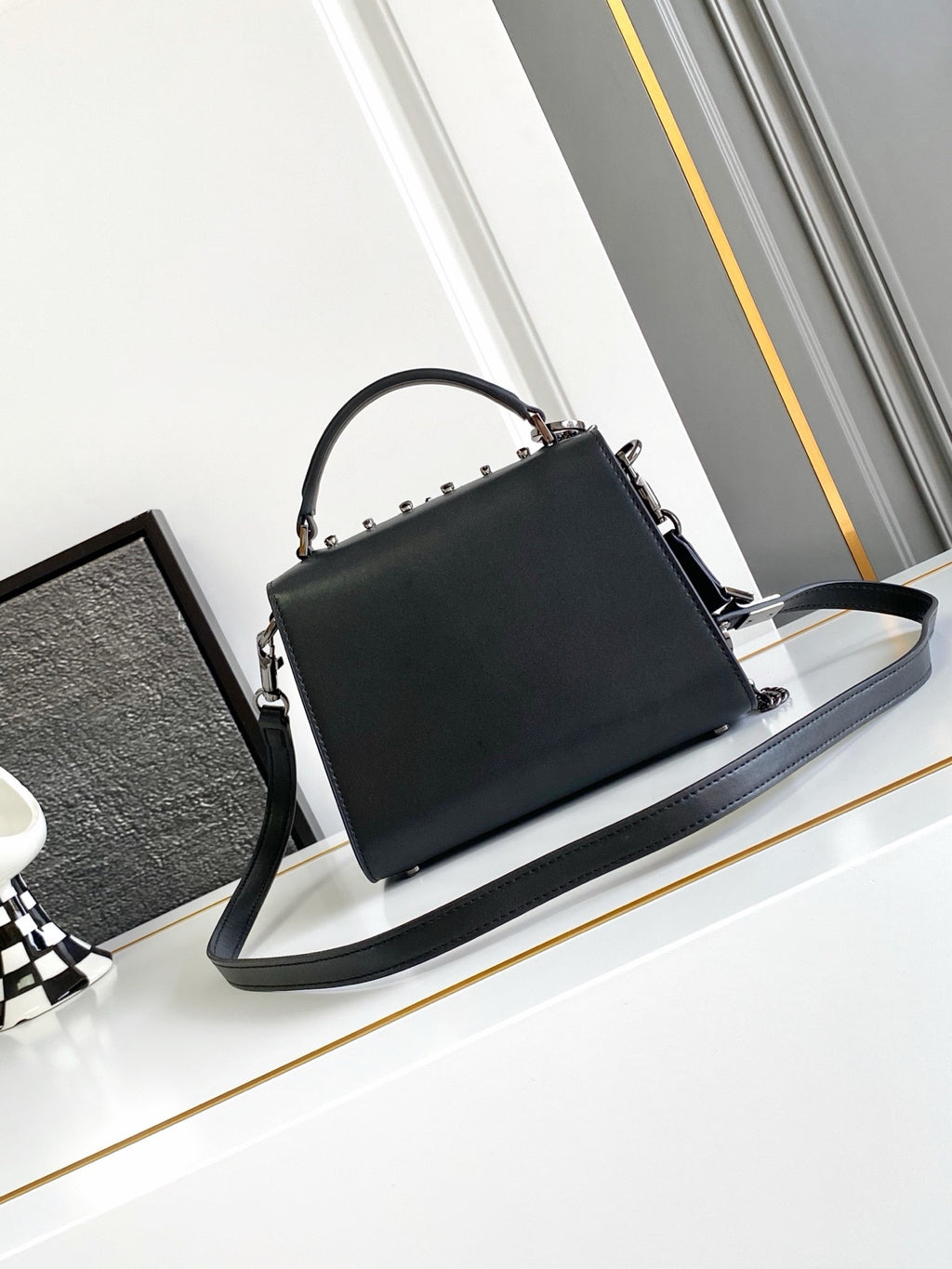 V-SLING Handcrafted Pompom Bag | 9911 MTX