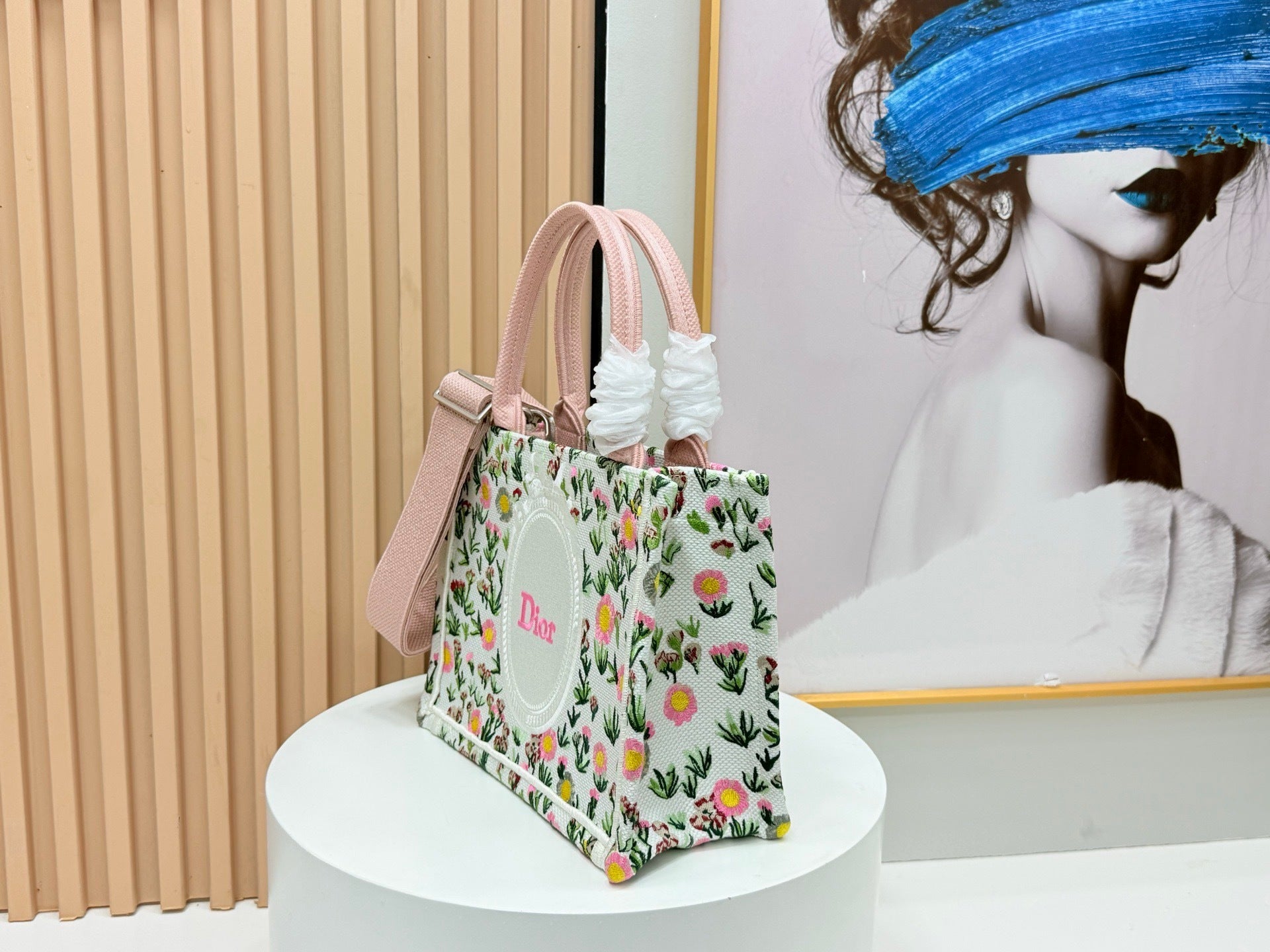 D Modern Heritage Tote Bag —Book Tote Bag