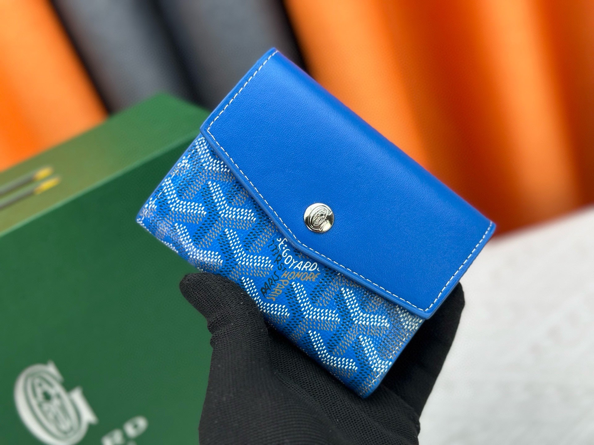 Classic Tri-Fold Wallet & Card Holder