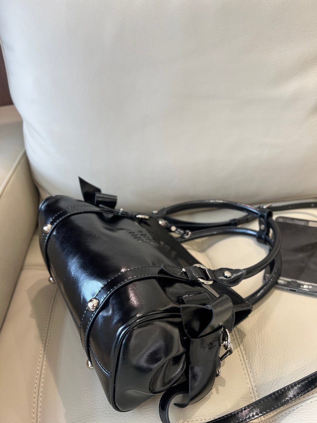 Bow Biker Bag