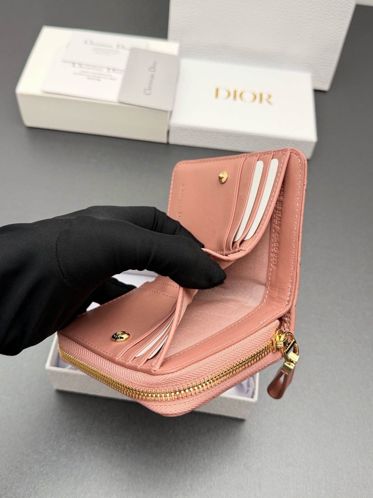 Cato Glycine Quilted Leather Wallet  (Premium Quality )