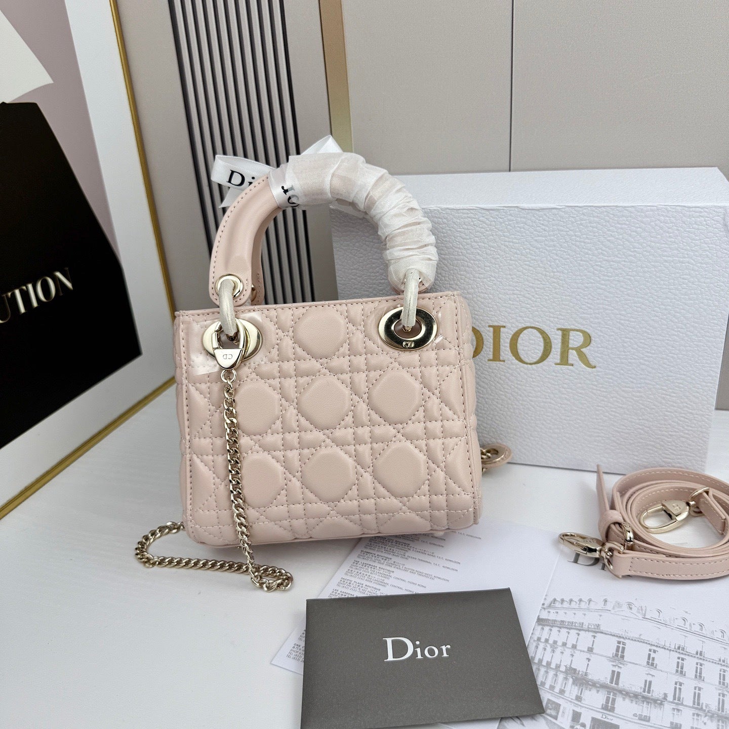 Classic Lady Bow Top-Handle Bag 26ss