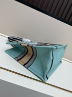 D Vintage Artistic Embroidered Tote Bag