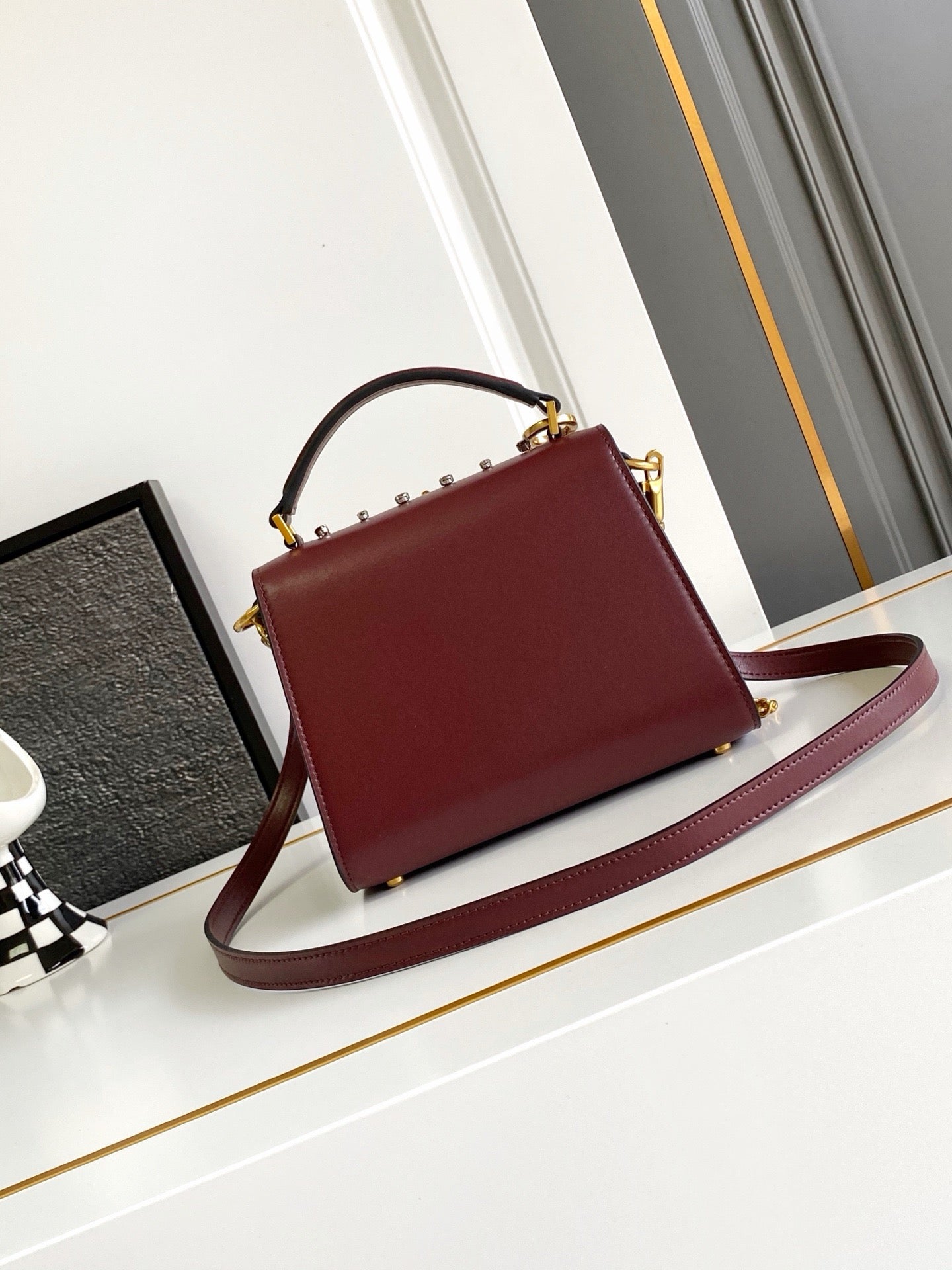 V-SLING Handcrafted Pompom Bag | 9911 MTX