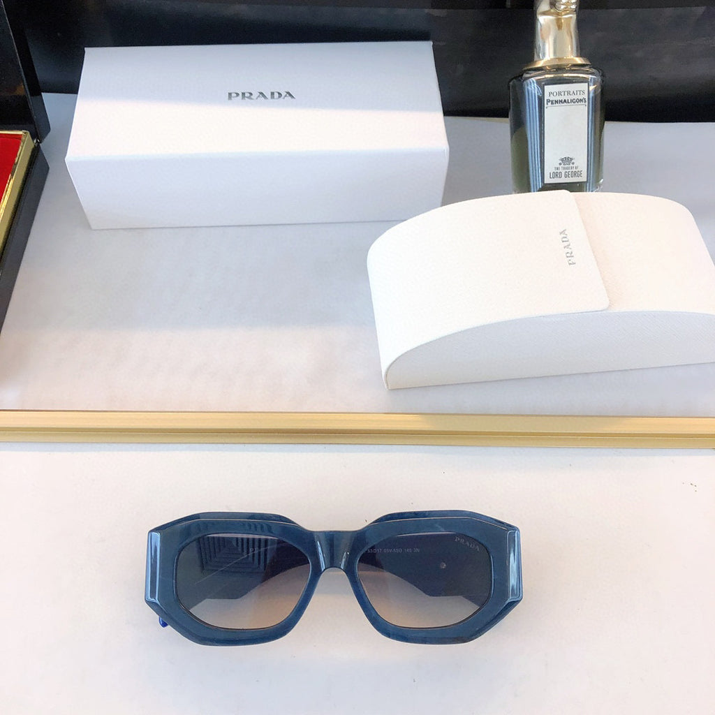 Elevate Your Summer Style: Chic and Distinctive Sunglasses