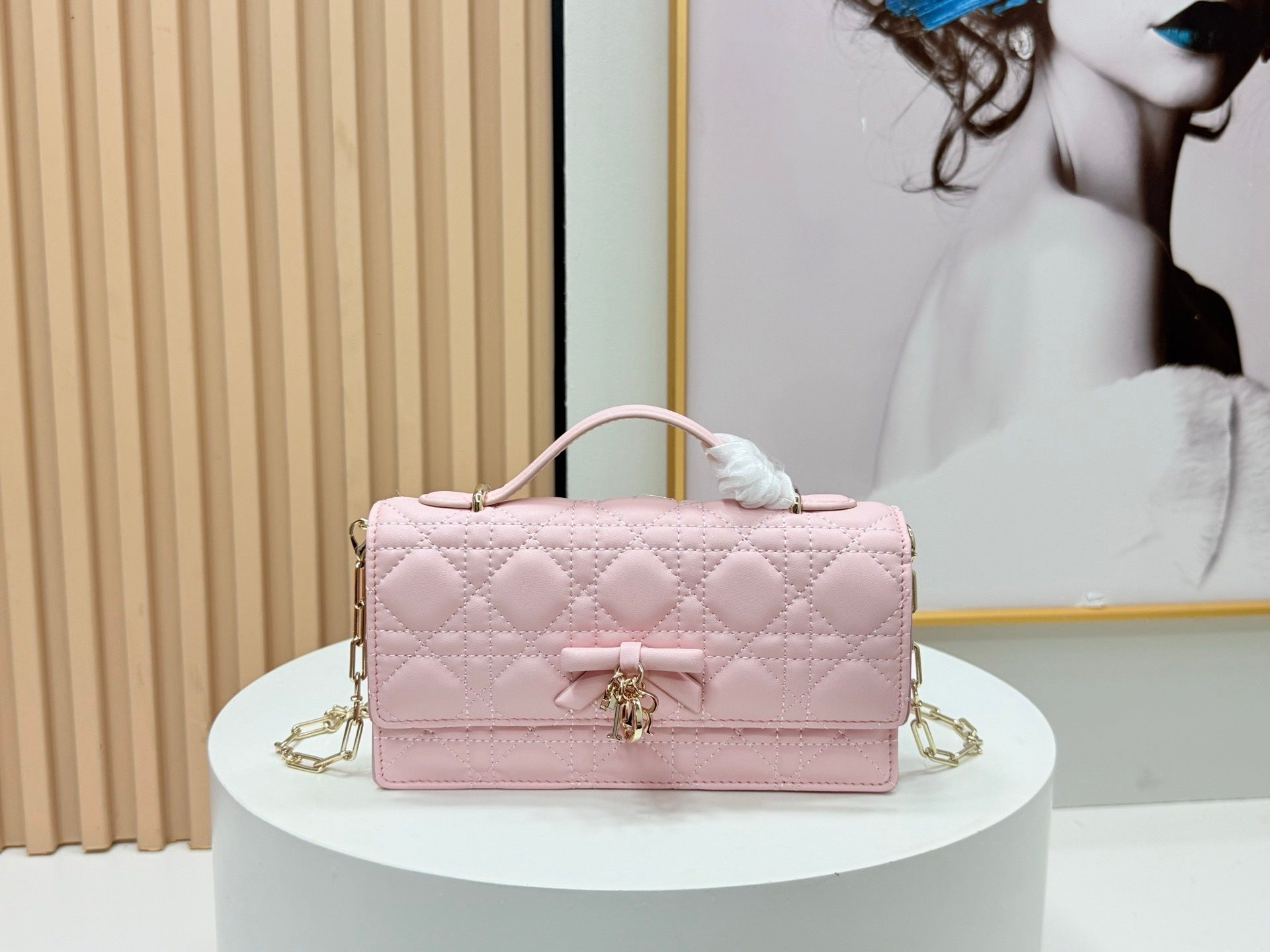 D Bow Top Handle Crossbody Bag