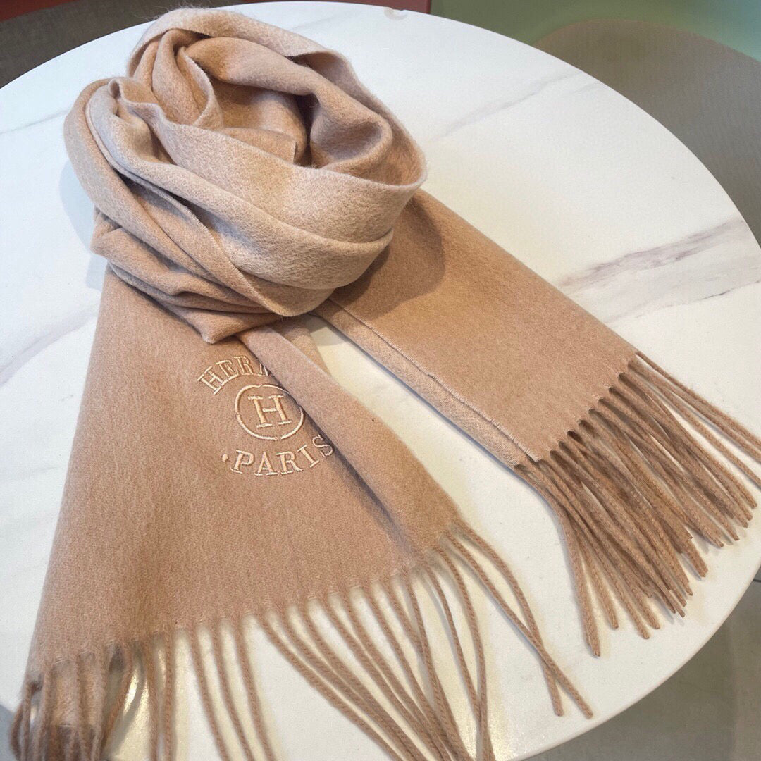 H*r*m*s Classic Double-Sided Scarf: Timeless Elegance in Top-Grade Cashmere