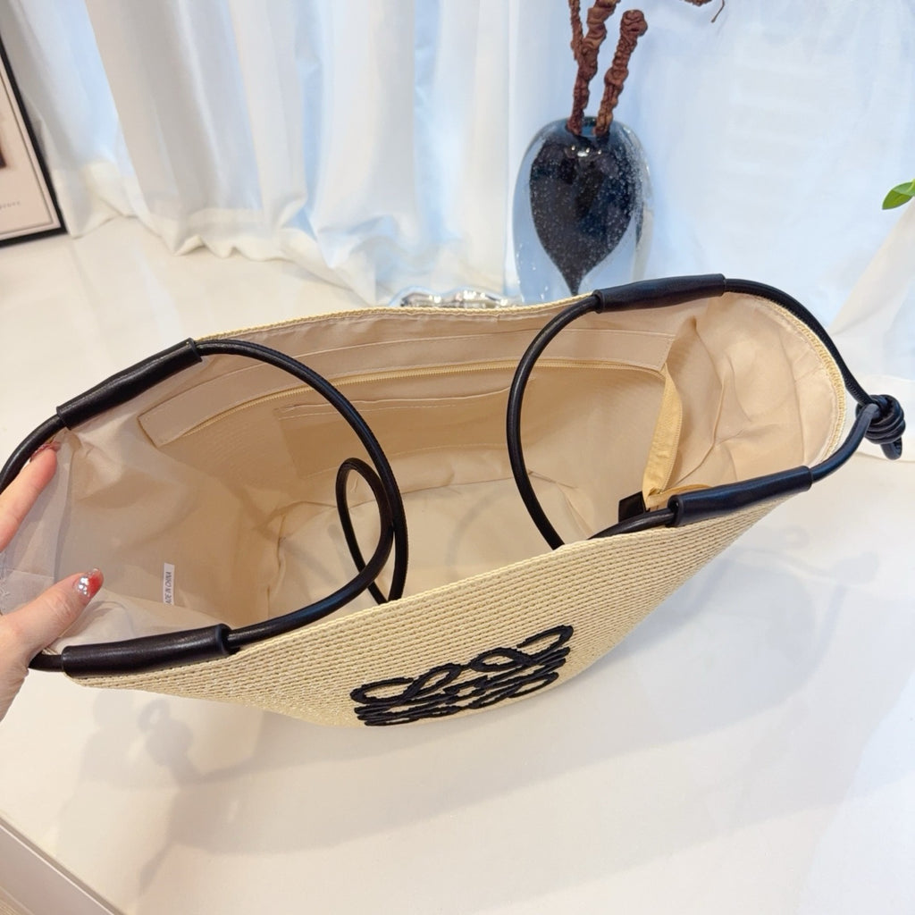 Embroidered Woven Straw Tote Bag – Versatile & Spacious