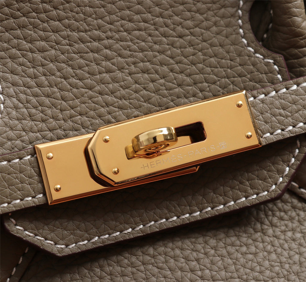 Elegant Togo-Textured Leather Handbag – Premium Craftsmanship