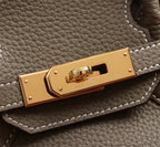 Elegant Togo-Textured Leather Handbag – Premium Craftsmanship