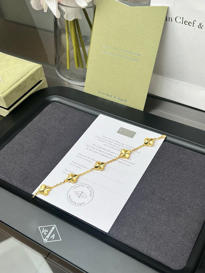 Laser-Engraved Five-Flower Bracelet (Premium quality)