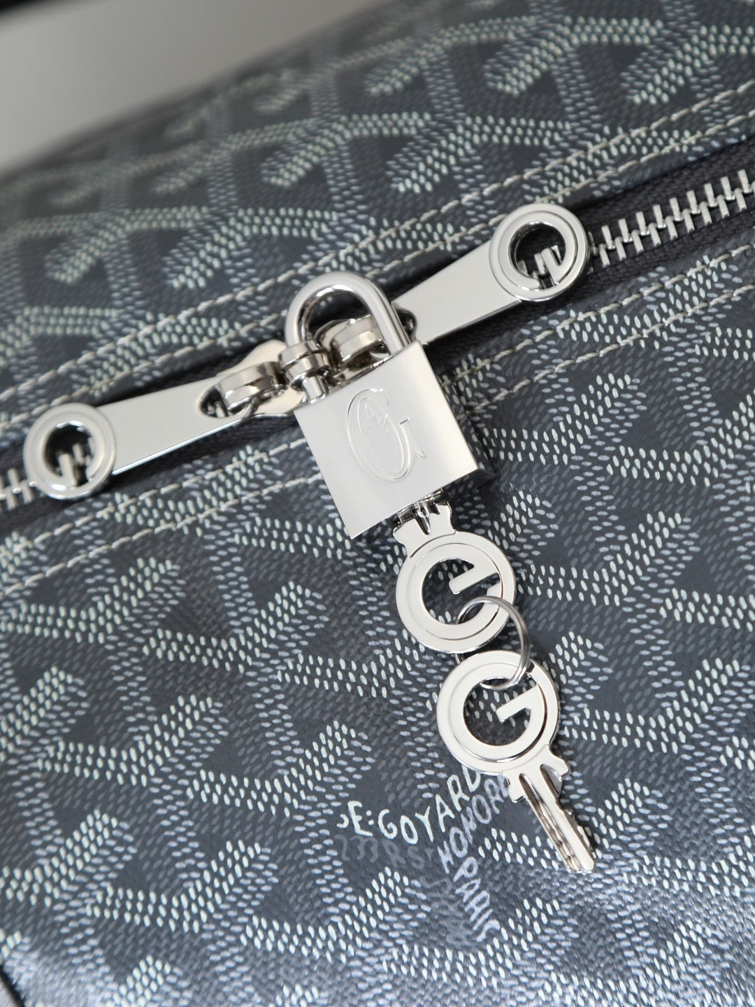 The BOSTON 50 Traveler (Premium Quality)