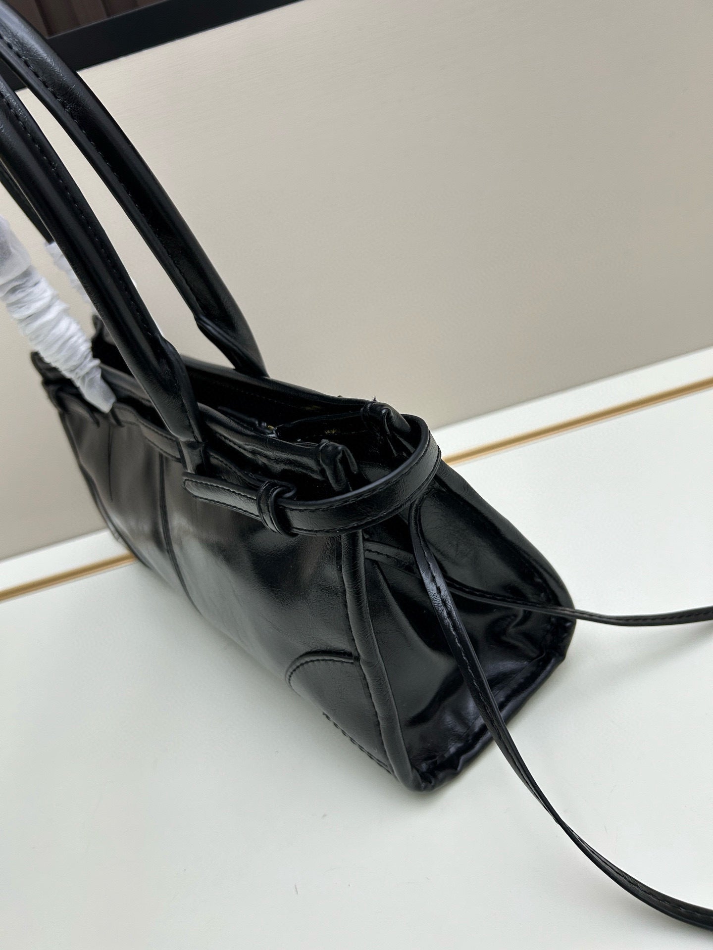 P Top-Grain Leather shoulder bag| 426#
