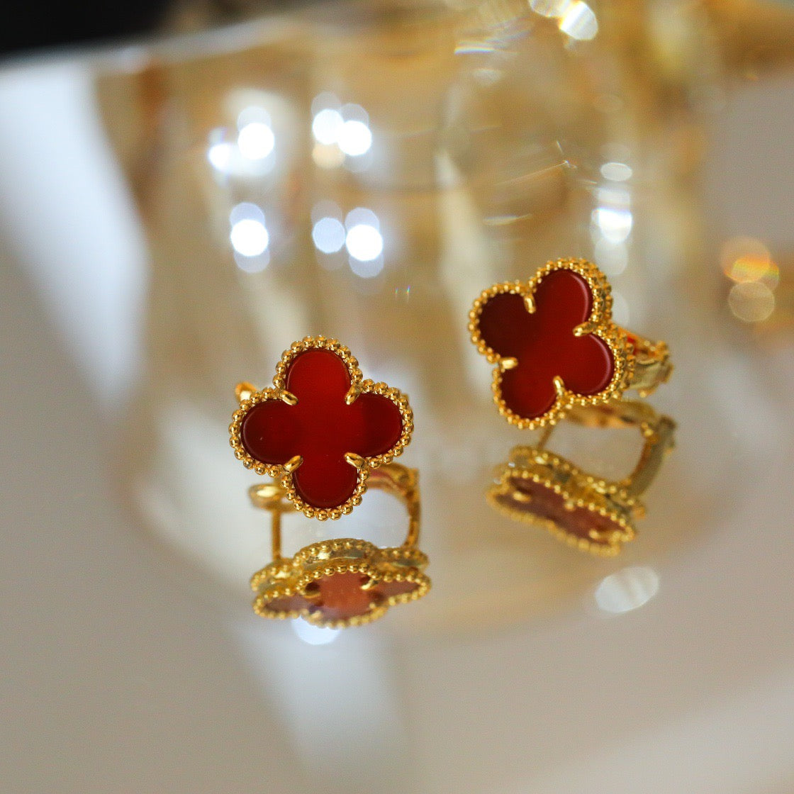 Clover Medium Stud Earrings