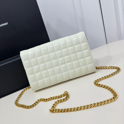 Introducing the CASSA*NDRE Chain Bag: Timeless Elegance and Practicality by Y*S*L