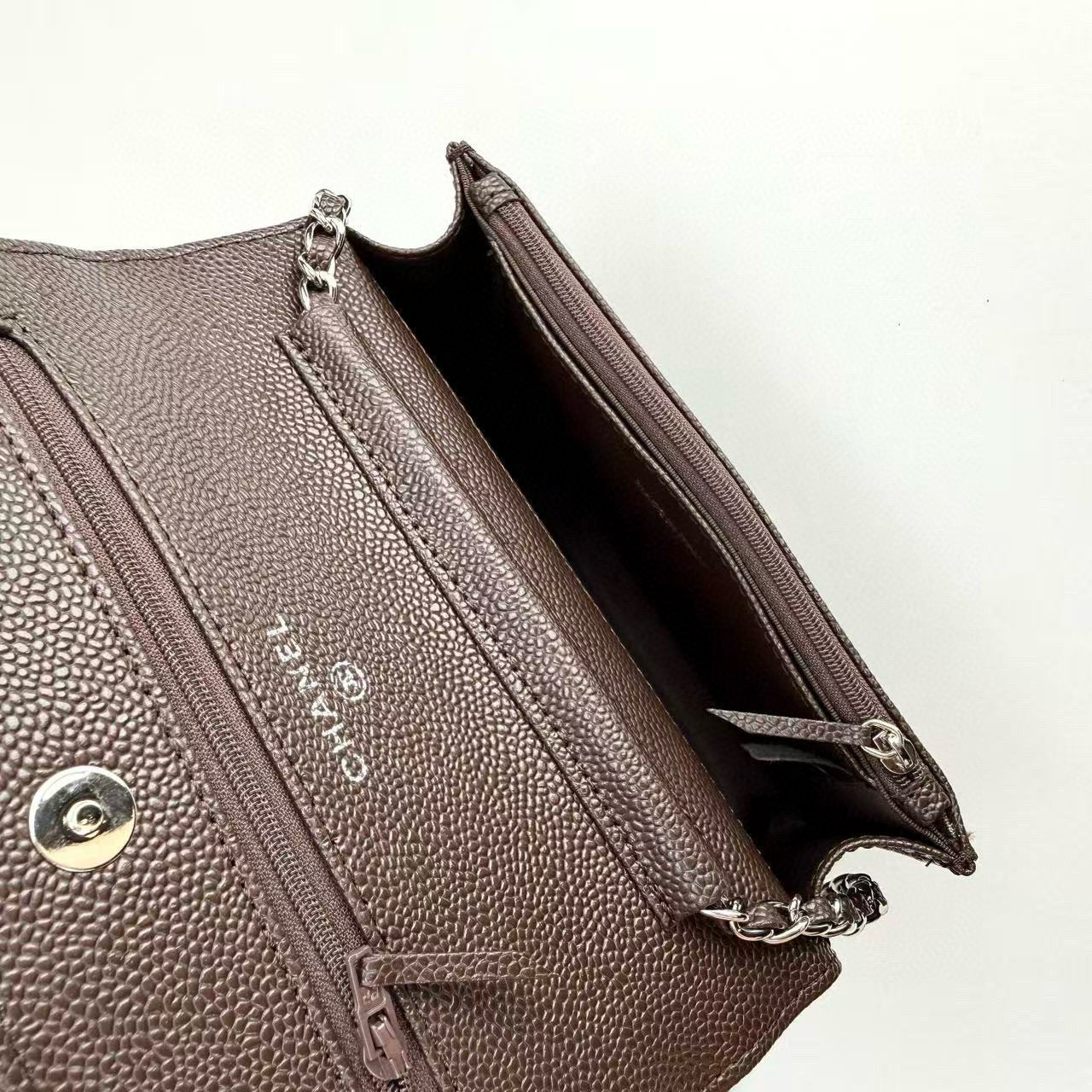 C woc Chain Wallet Bag