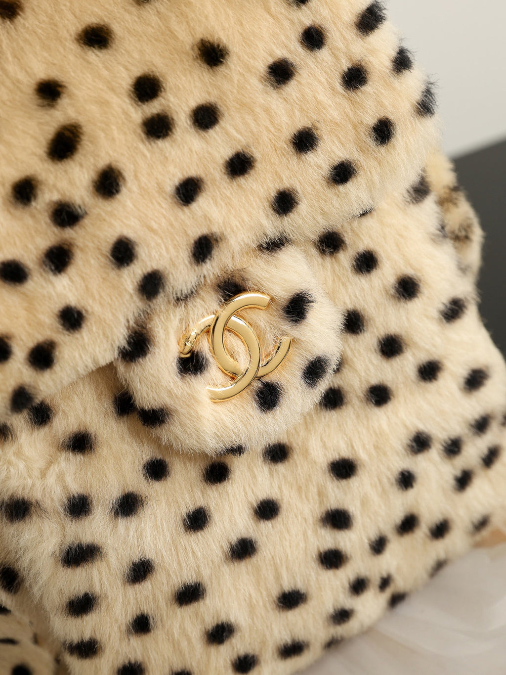 Spotted leopard plush Hobo bag (Premium quality )