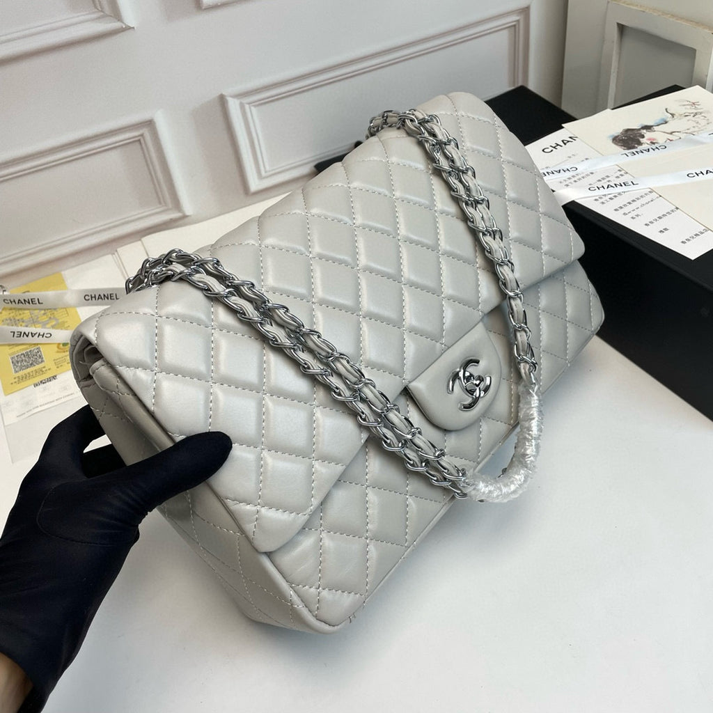 Maxi Quilted Flap Bag in Lambskin — 33cm