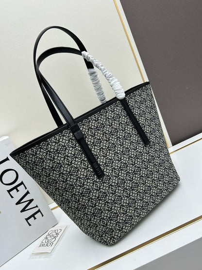 Oversized Embroidered Jacquard Tote – Everyday Carryall Bag (Premium Quality )