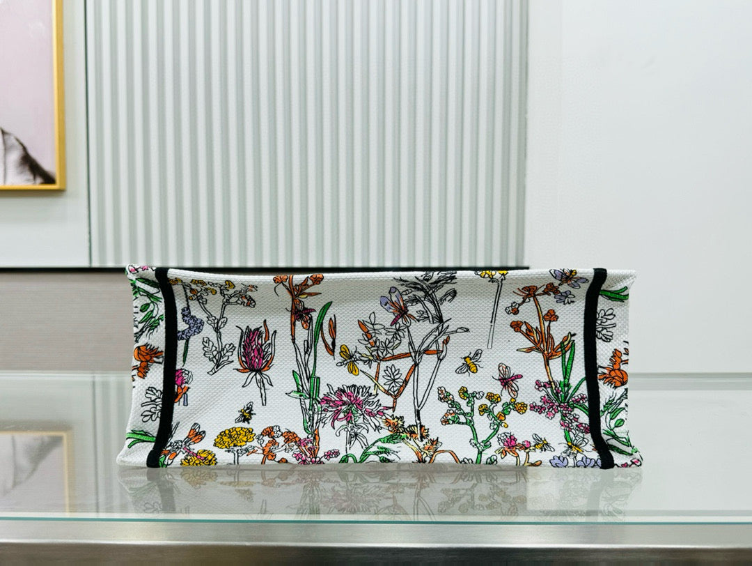 D Book Tote ( WHITE FLORAL)