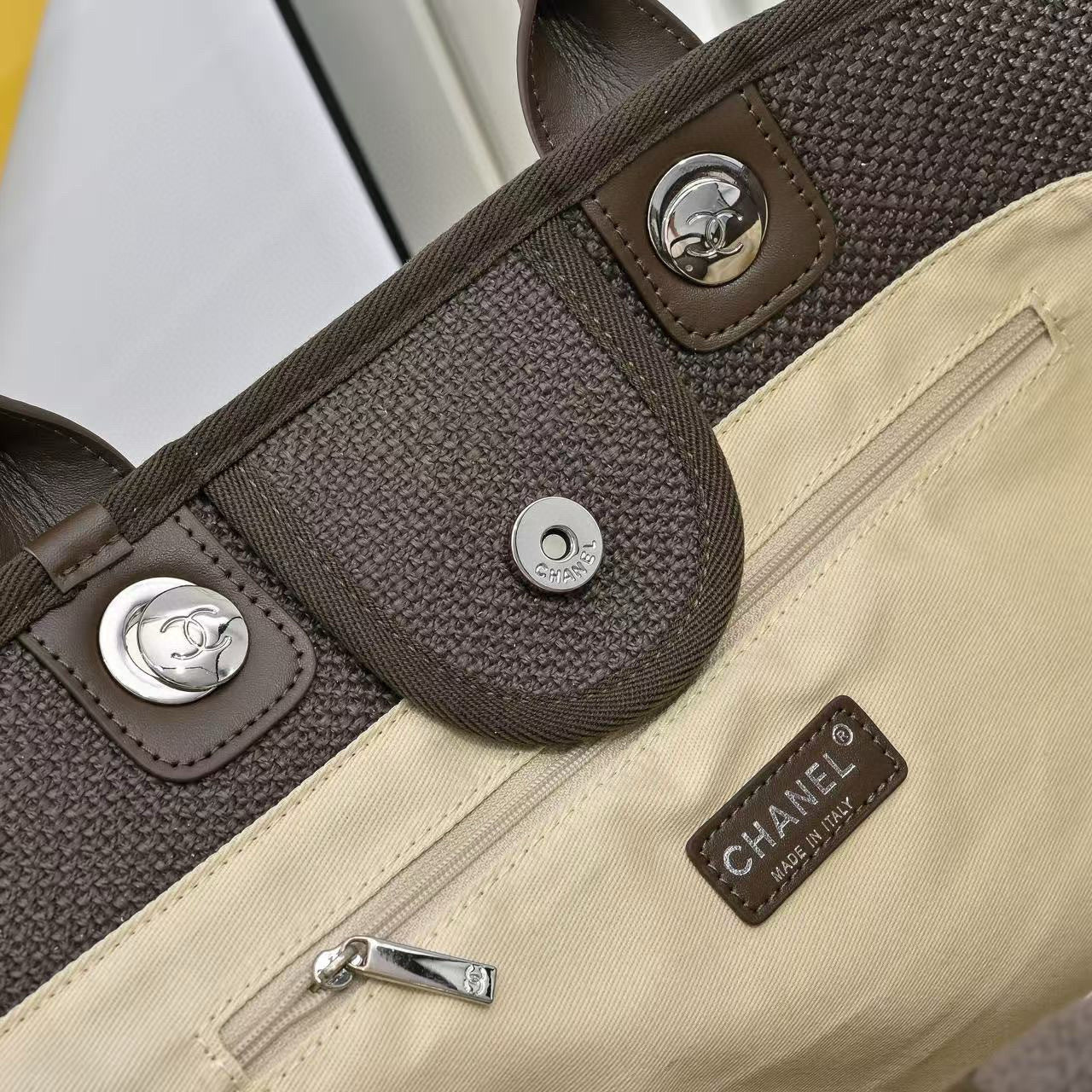 Luxury Canvas Tote (AS3257) – Limited Edition