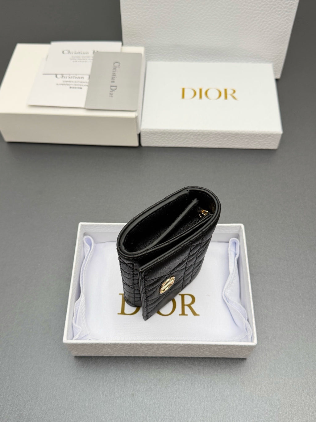 Cato Glycine Quilted Leather Wallet  (Premium Quality )