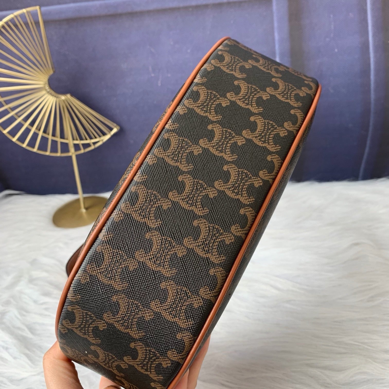 C293952 Underarm Bag