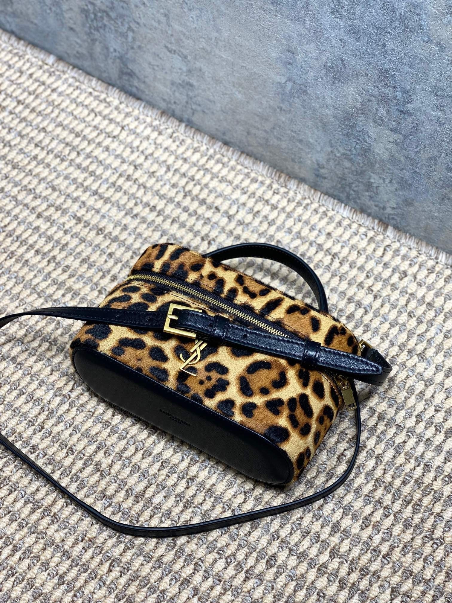 Leopard-Effect Leather Vanity Bag (Premium Quality)