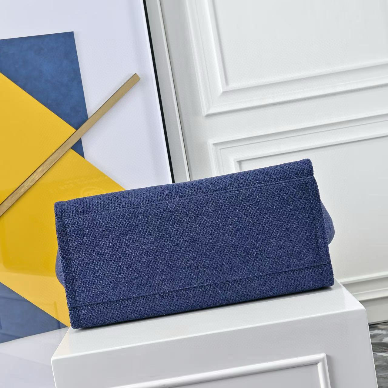 Luxury Canvas Tote (AS3257) – Limited Edition