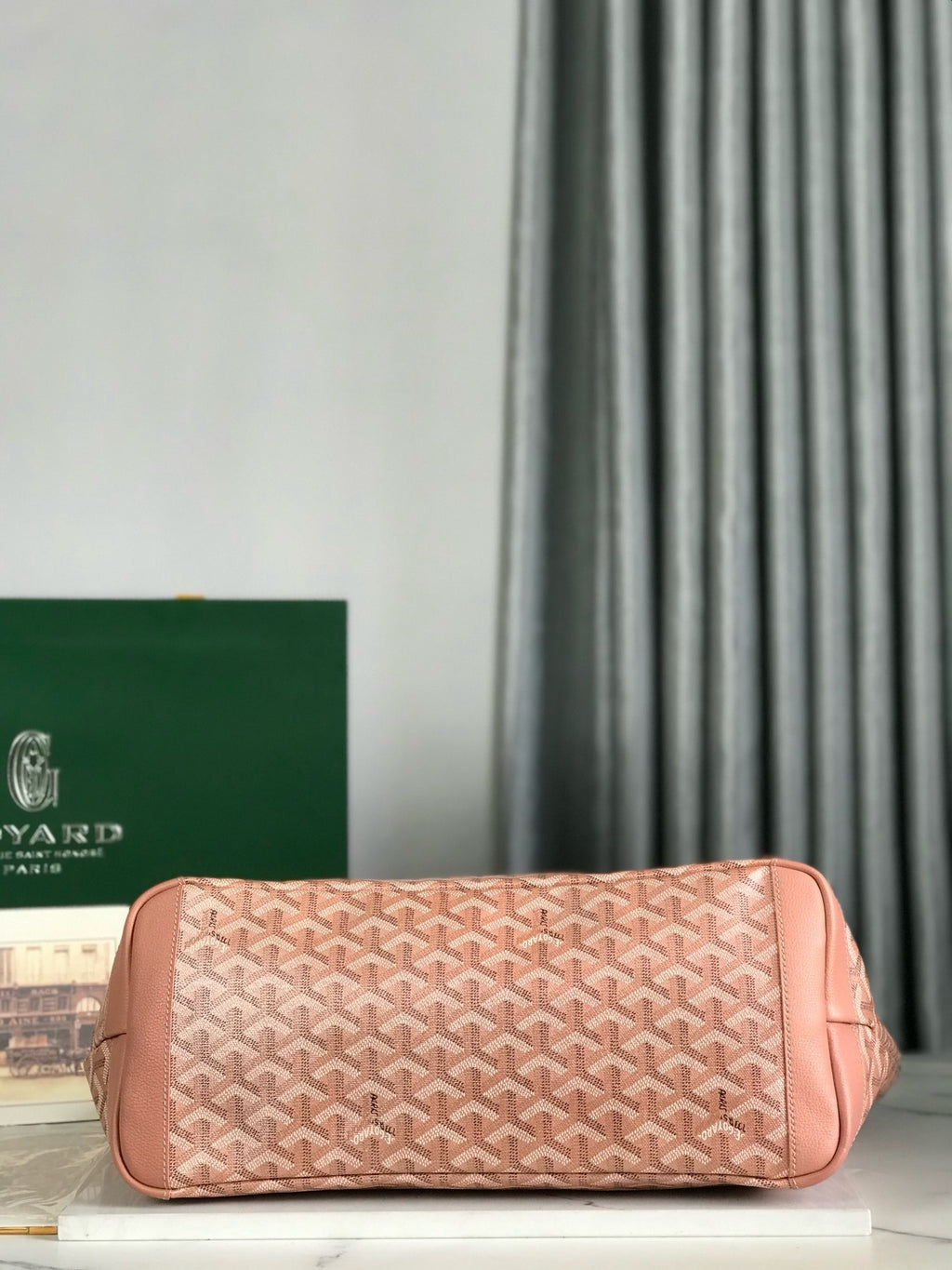 Goy Premium Zipper Tote — MM Size