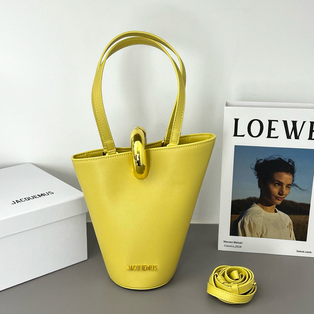 JACQ Bucket Bag