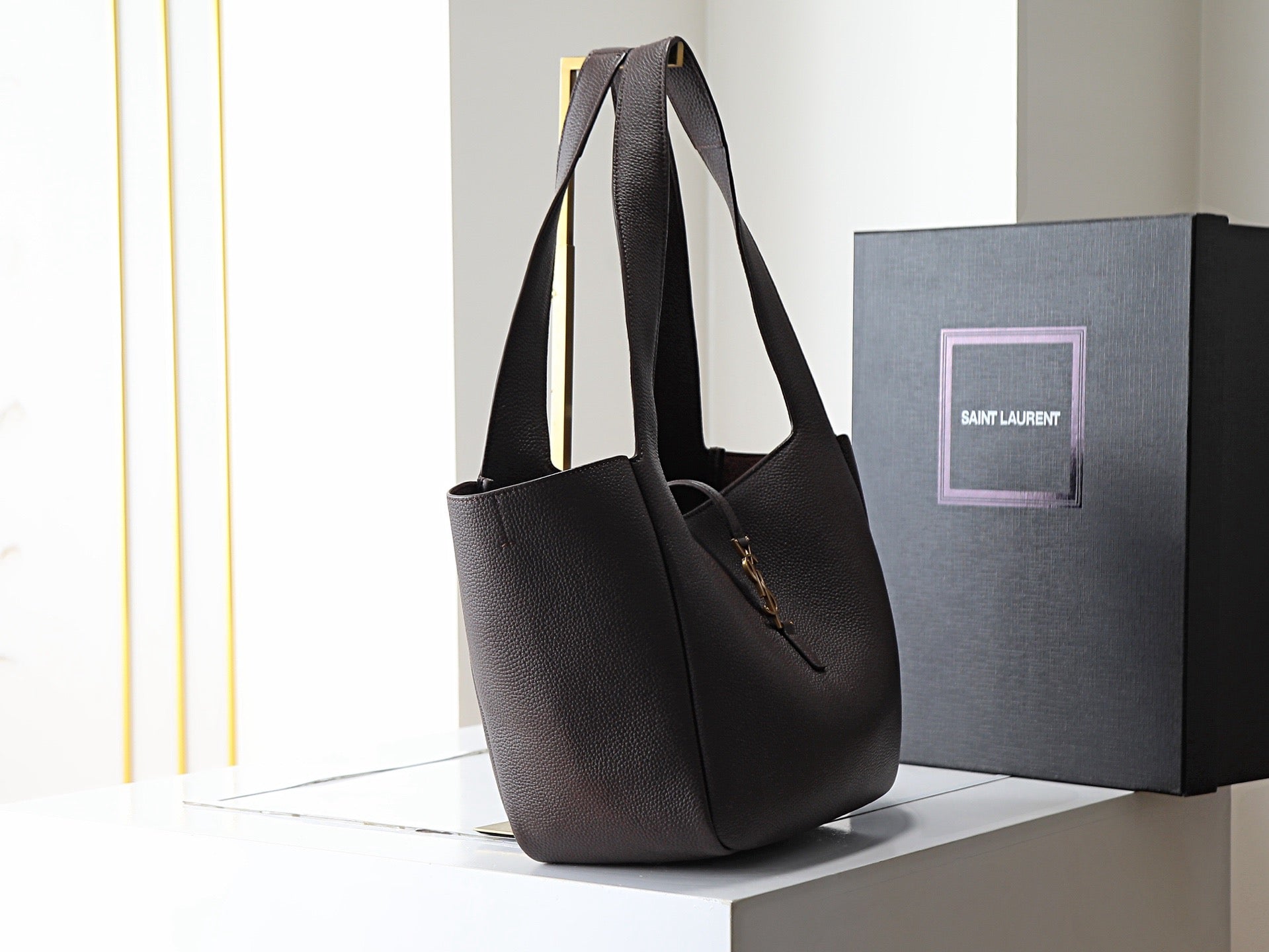 Bea Small Hobo Tote | 779029 | Premium Quality
