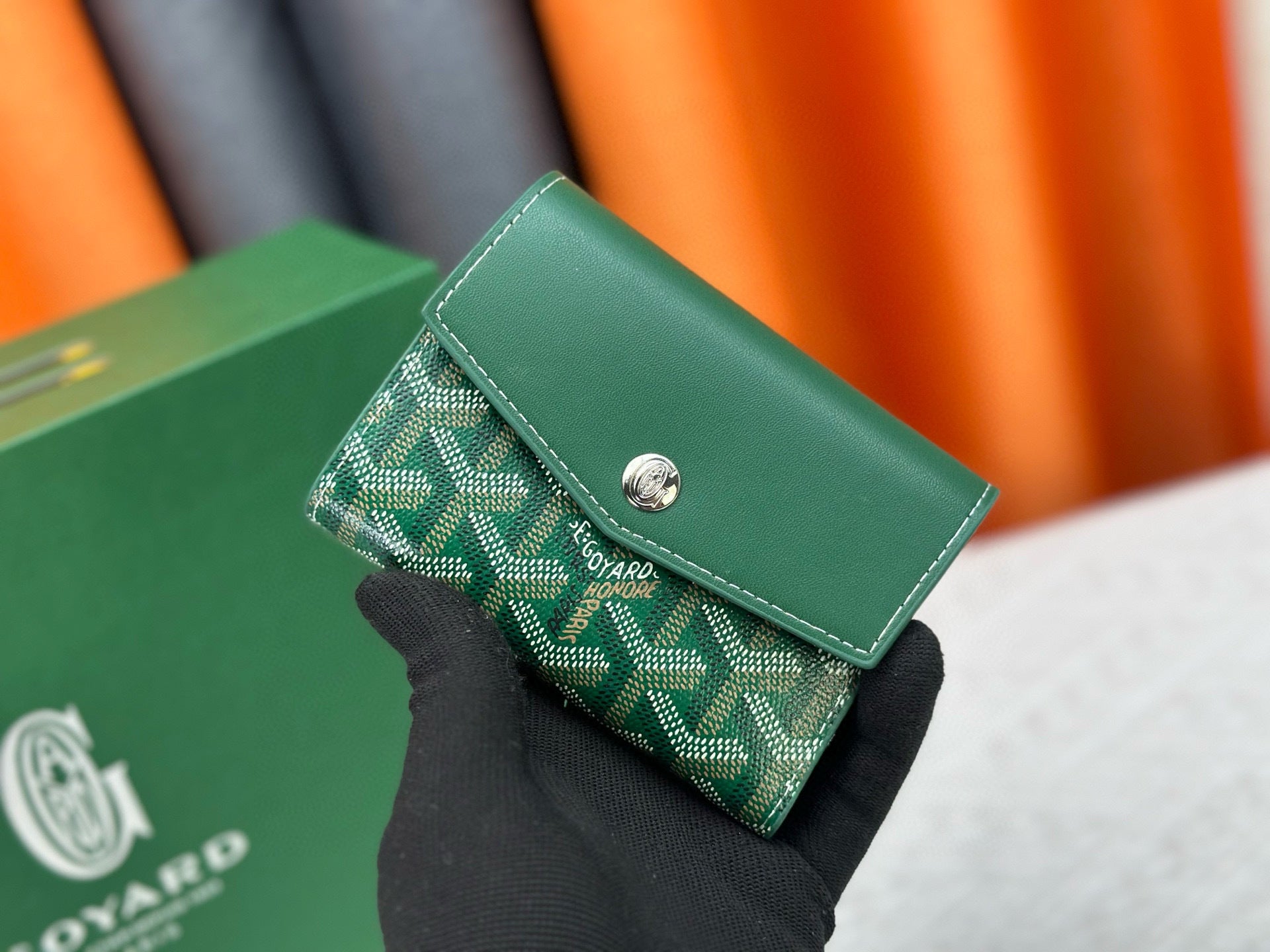 Classic Tri-Fold Wallet & Card Holder